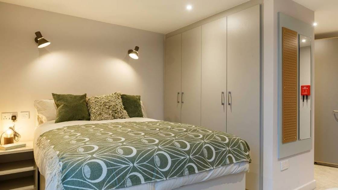 Premium One Bed Apartment Accessible