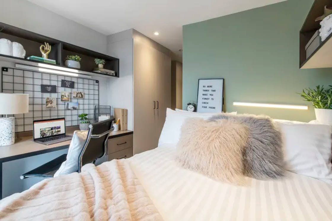 Ultra Premium 5 Bed Apartment